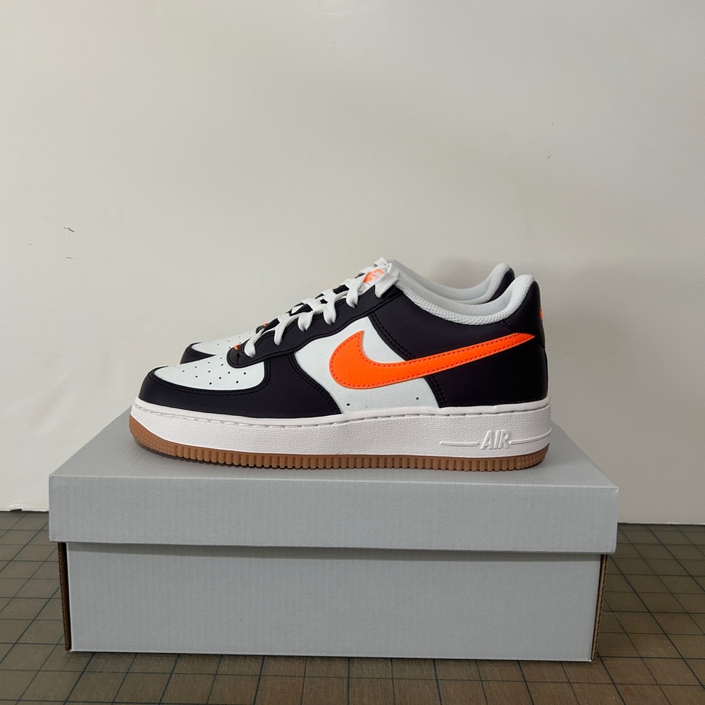 Nike Air Force 1 ‘Summit White Burgundy Ash’ GS